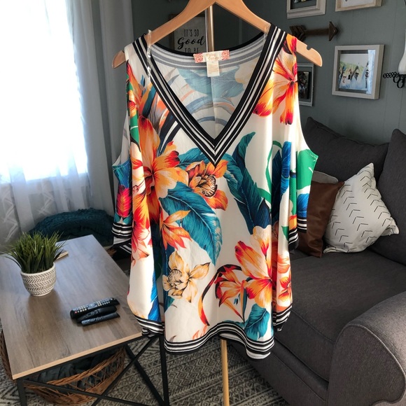 Poolside In Paradise Shift Top - Picture 6 of 8